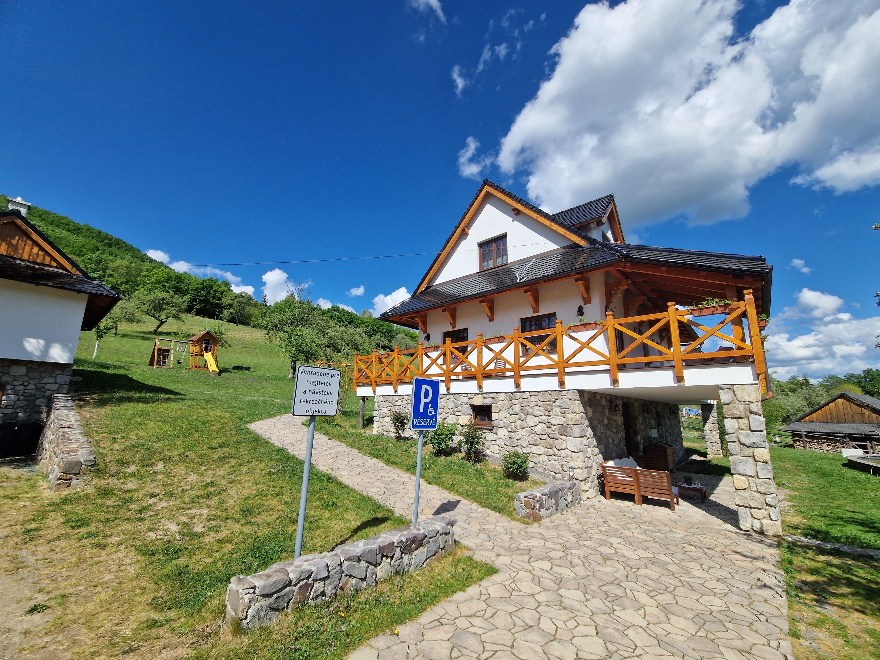 Chata Včelárik - exteriér